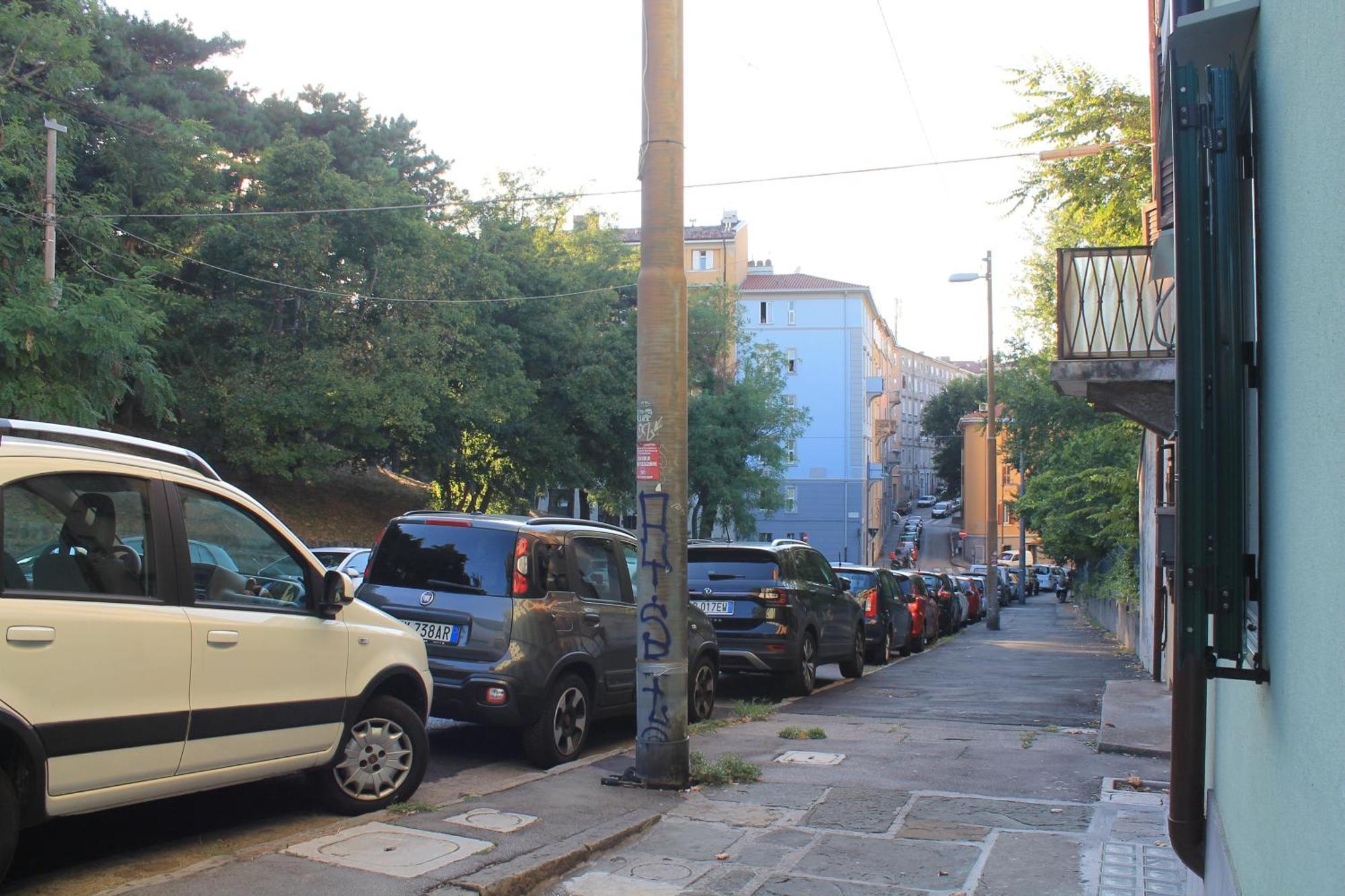 Terrace44 Oasi Di Pace E Relax Nel Cuore Di Trieste Luaran gambar